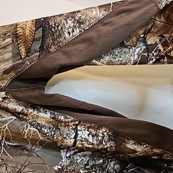 2/$20 Realtree L Scent Control Shirt - Picture 7 of 9